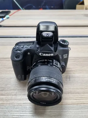 Canon Eos 70d With 18:55mm Lens