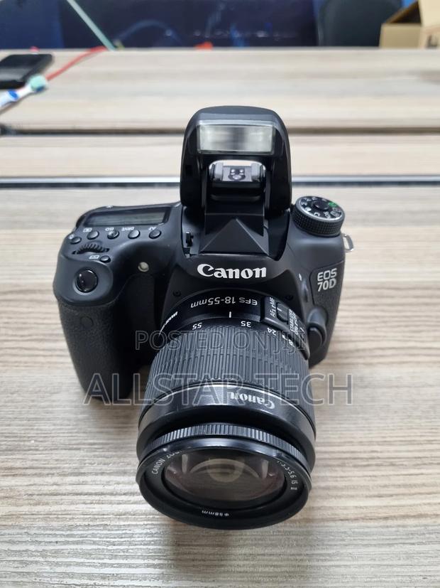Canon Eos 70d With 18:55mm Lens - thumbnail 3
