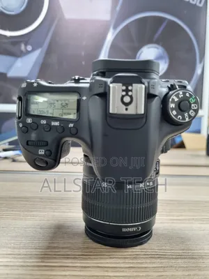 Canon Eos 70d With 18:55mm Lens