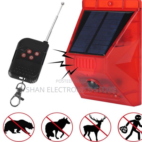 ^^ Ip65 Remote Control Outdoor Solar Sensor Alarm With Led - main view