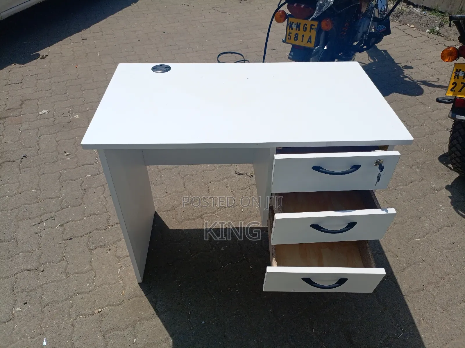 Stable Office Desk