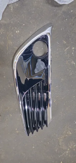 Toyota Auris Foglight Cover / Chrome 2016