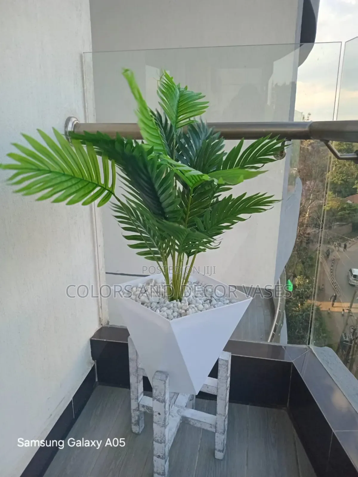 Vase With Decorative White Stones, Stand and Palm Tree
