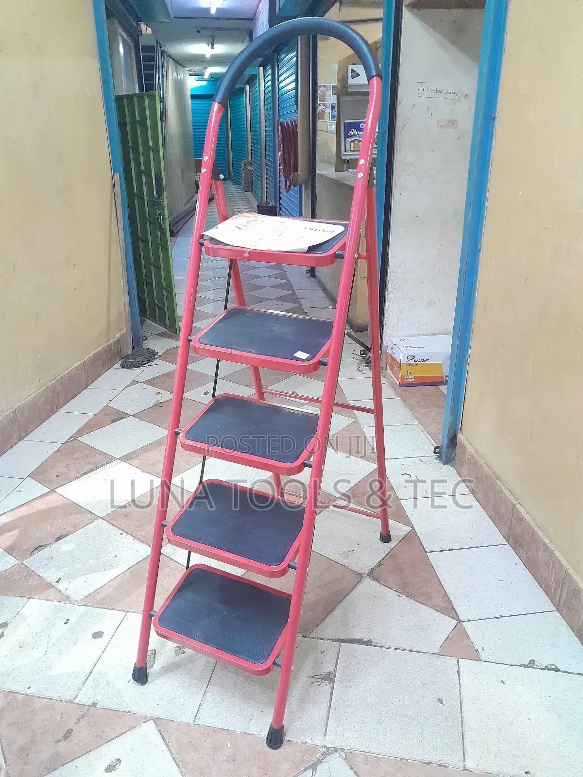 Strong Foldable Step Ladder 5ft.