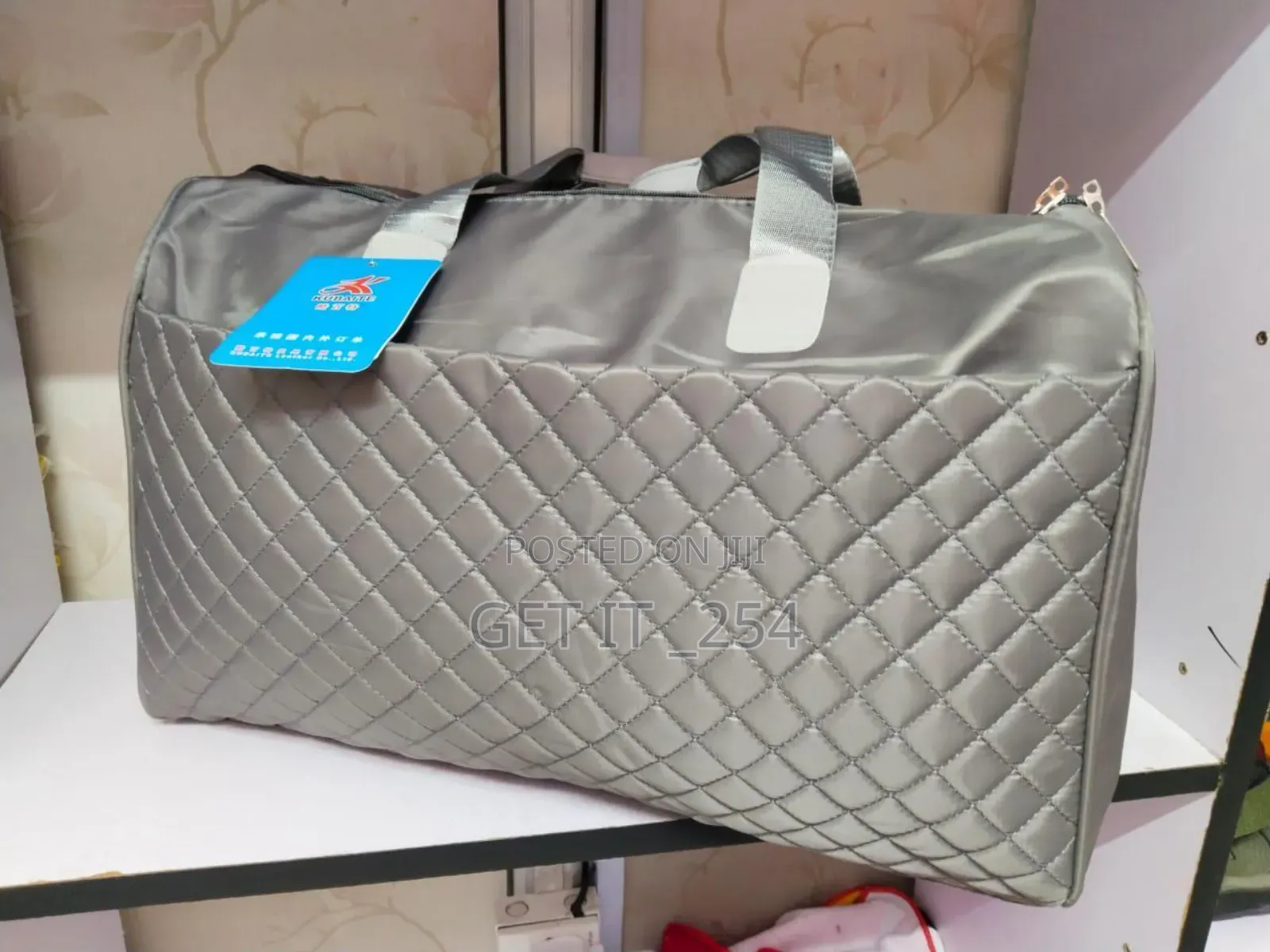 T60 High Quality Duffle Bag/Gym/Travel Bar