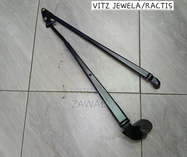 Wiper Arm Toyota Ractis/Subaru Trezia