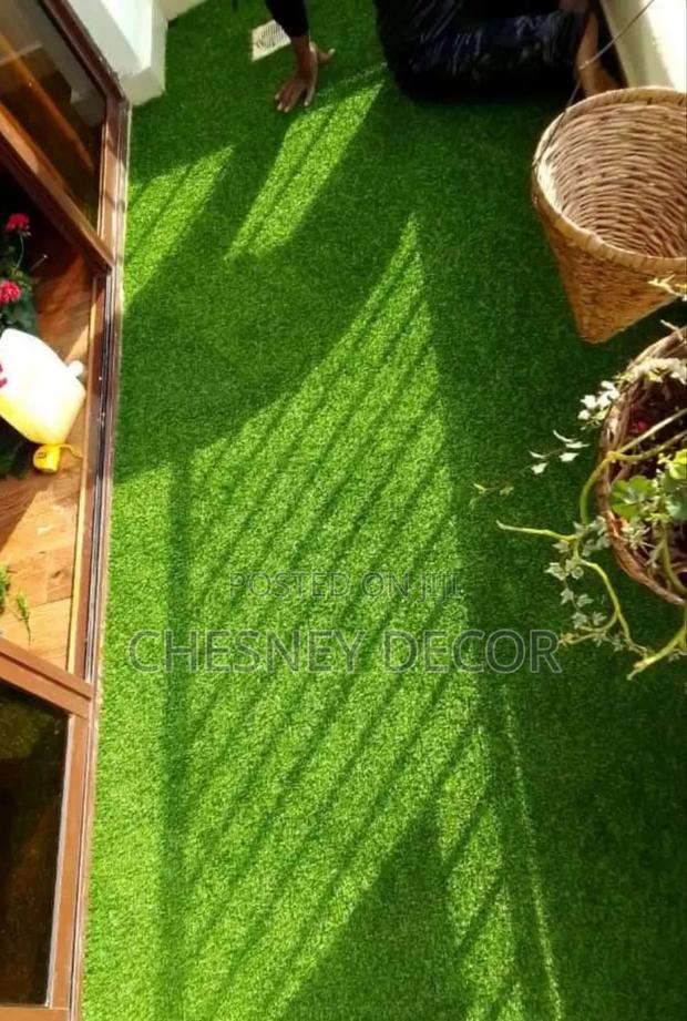 Blissful Artificial Grass Carpets for Balcony Spaces - main view
