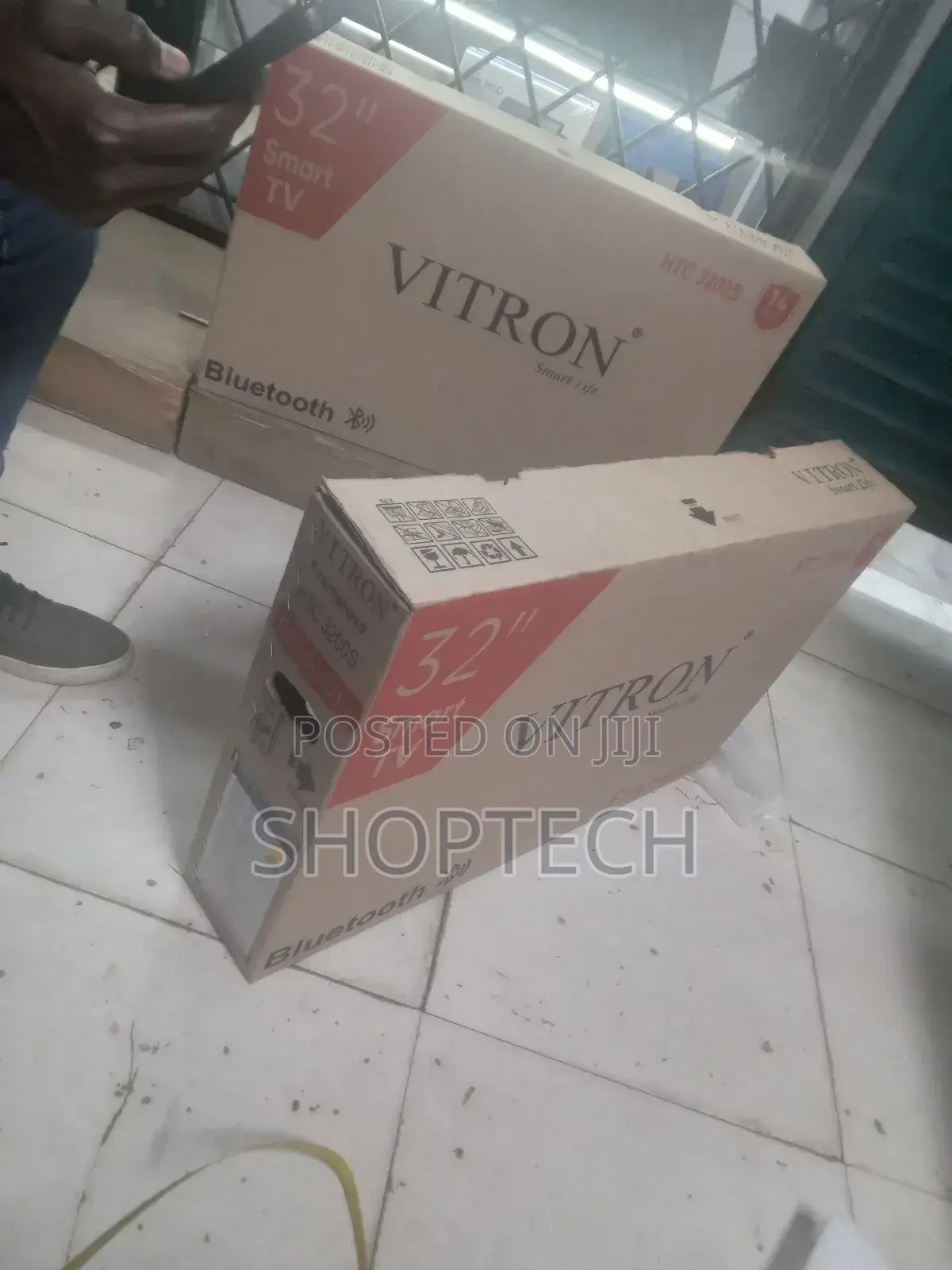 Tv Tv 32"Smart Vitron Frameless With Bluetooth
