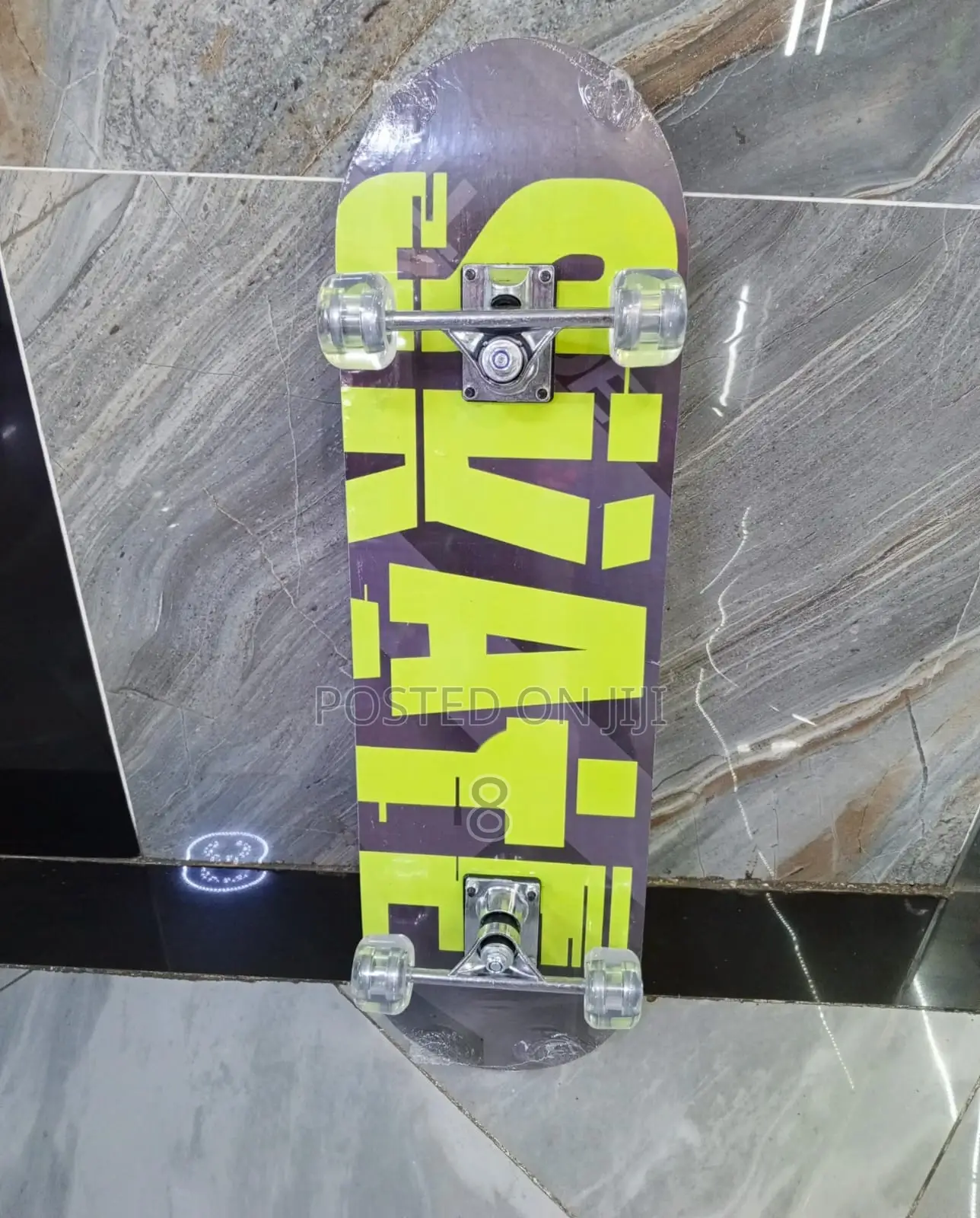 All-Terrain Adult Skateboard – Versatile for Streets and Par