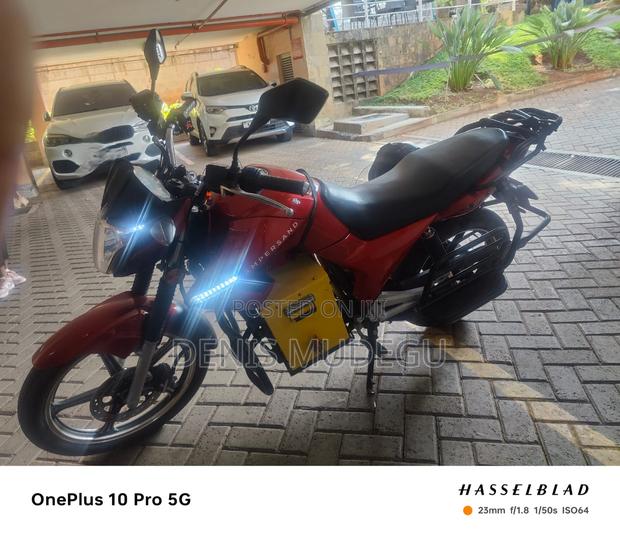 Motorcycle 2023 Red - main view