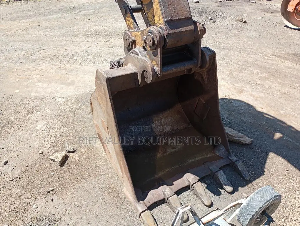 Used CAT 320 CL Excavator