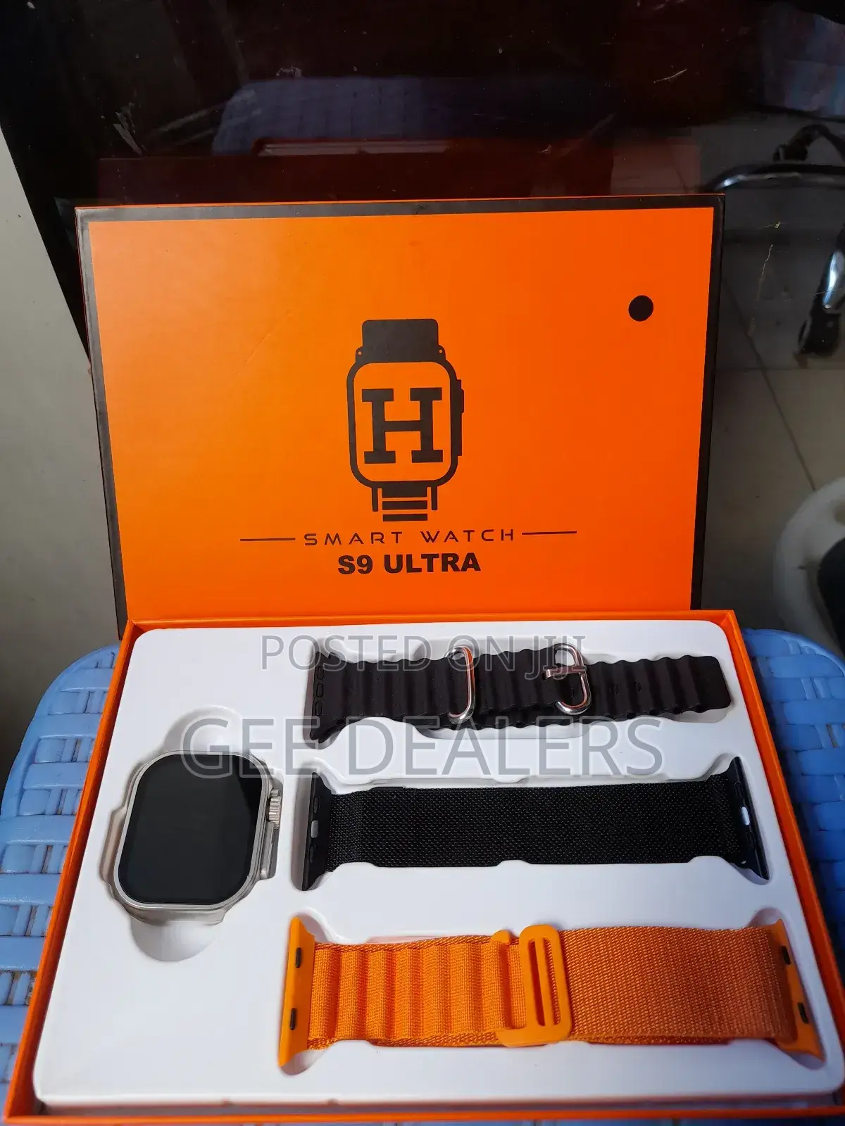 S9 Ultra Smart Watch > Smartwatch With Extra Straps