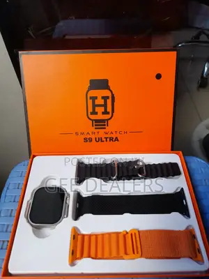 S9 Ultra Smart Watch > Smartwatch With Extra Straps