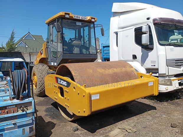 Single Drum Road Roller XCMG XS183E - thumbnail 2