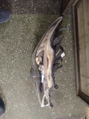 Auris 2015 Headlight Non Zenon