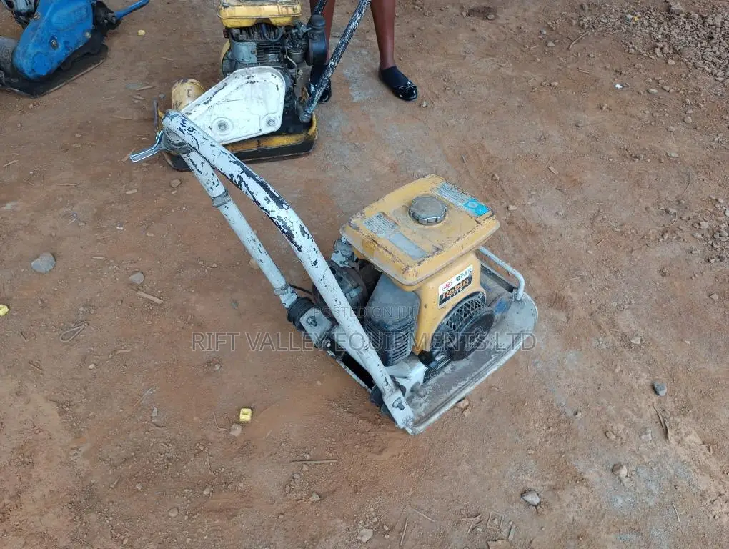 Kenshin Vibrating Plate Compactor