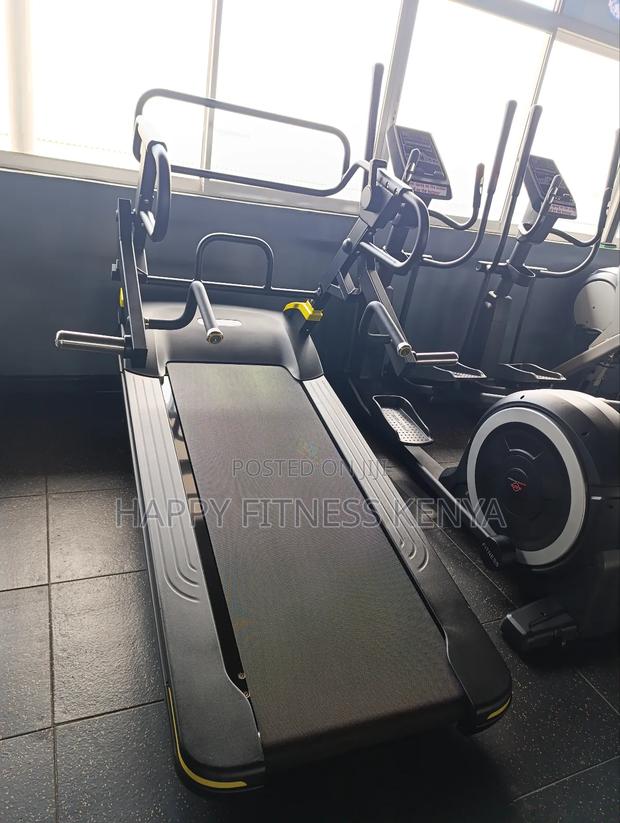 Altrabody Core Farmer's Carry HIIT Treadmill - thumbnail 2