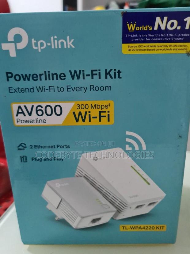 300mbps Tp-Link 4220KIT AV600 Wi-Fi Powerline Extender - main view