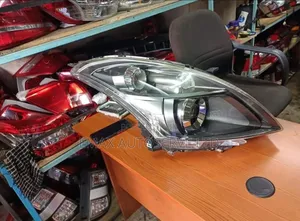 Headlight Suzuki Swift Xenon New Model
