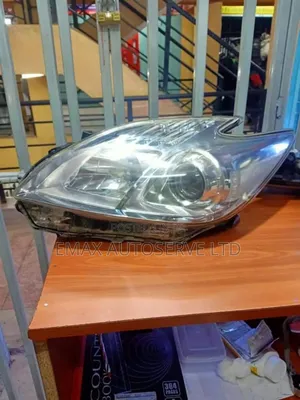 Headlight Toyota Prius Non Xenon