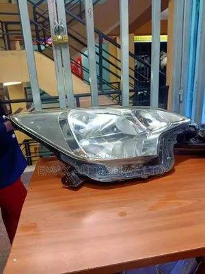 Headlight Toyota Ractis 2013 Non Xenon