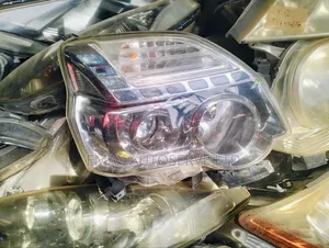 Headlight Xtrail NT31 Xenon