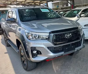Toyota Hilux 2019 Silver