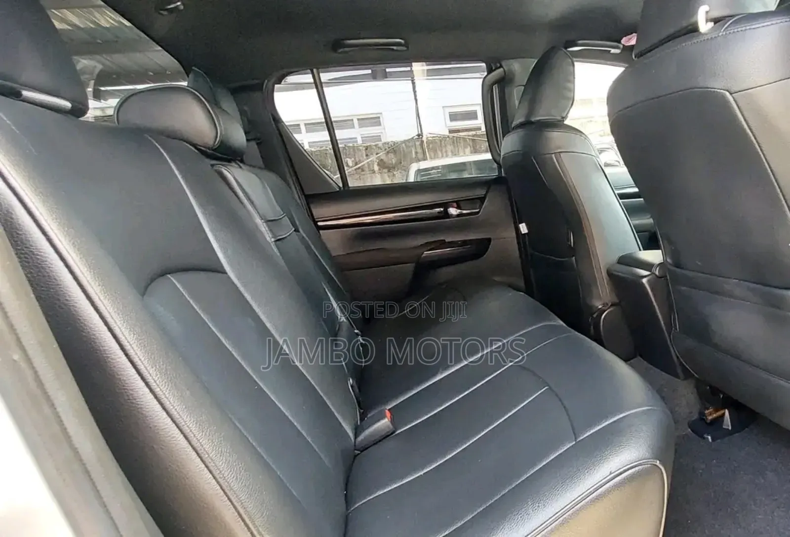 Toyota Hilux 2019 Silver