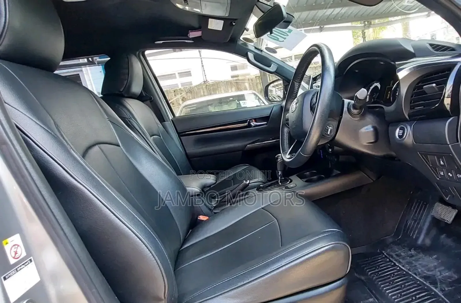 Toyota Hilux 2019 Silver