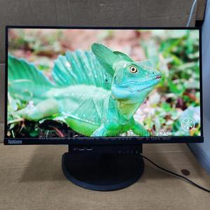 Lenovo ThinkCentre Neo 30A 8GB Intel Core I5 SSD 256GB - thumbnail 2