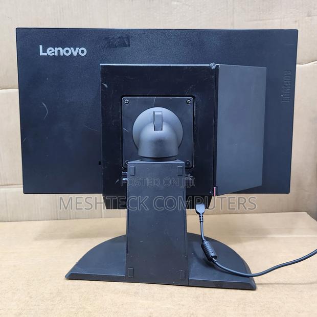 Lenovo ThinkCentre Neo 30A 8GB Intel Core I5 SSD 256GB - thumbnail 3