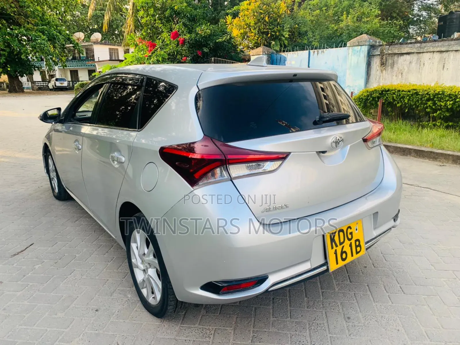 Toyota Auris 2015 Gray