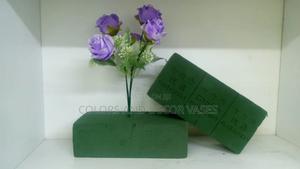 Sponge to Hold Flowers - thumbnail 2