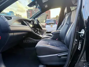 Toyota Harrier 2.0 Turbo 4WD 2017 Black