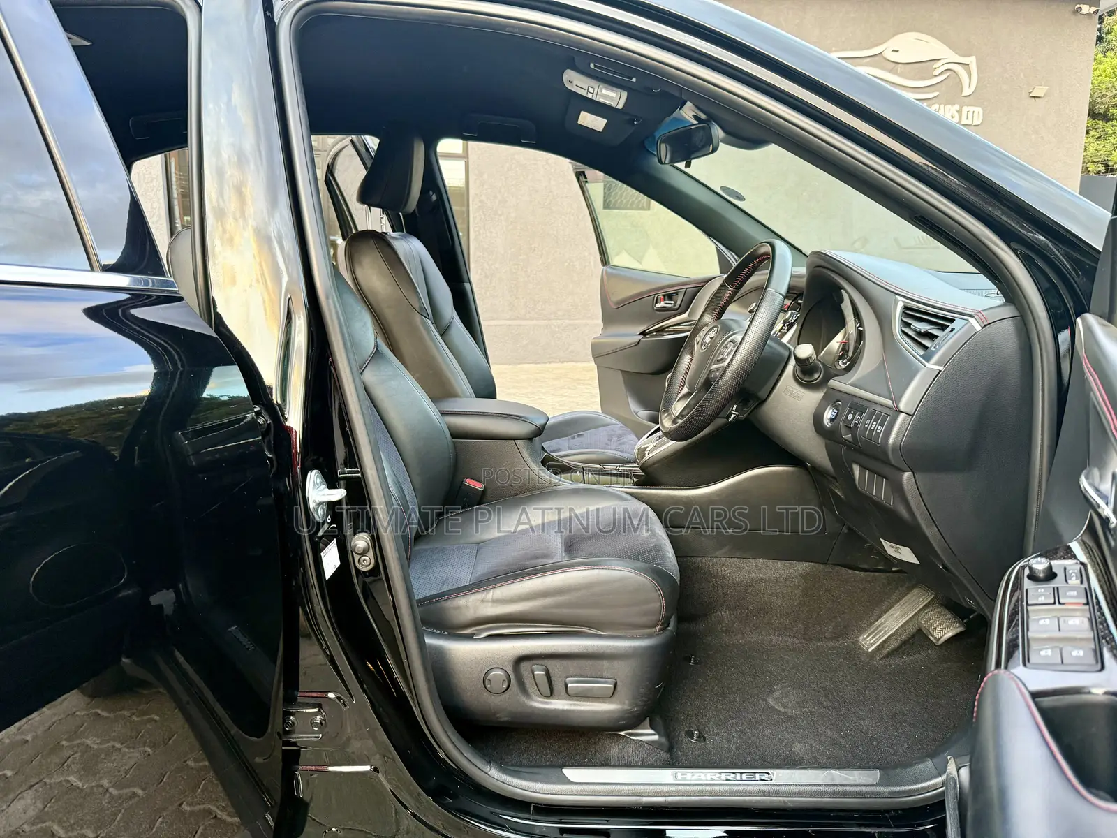 Toyota Harrier 2.0 Turbo 4WD 2017 Black