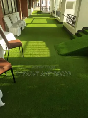 Well Made Turf Grass Carpet and Installation