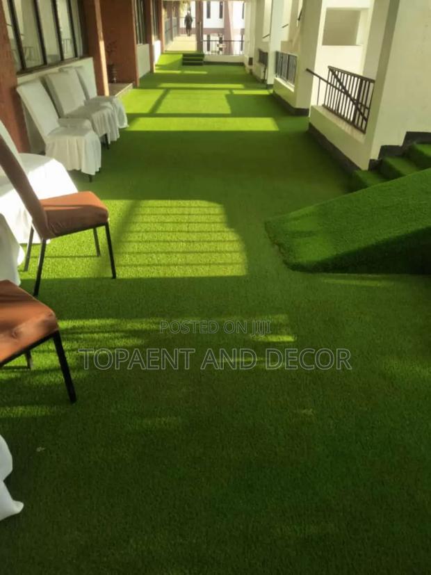 Well Made Turf Grass Carpet and Installation
