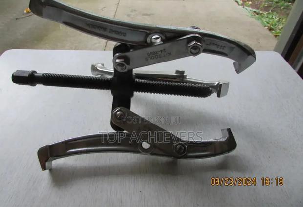 3 Jaw Gear Puller 8" - thumbnail 2