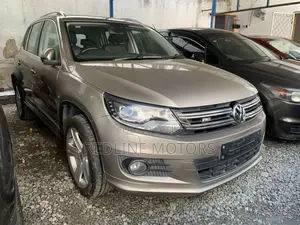 Volkswagen Tiguan R-Line AWD 4MOTION 2016 Gold