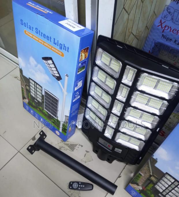 2000watts Solar Street Light With Remote Control/Streetlight - main view