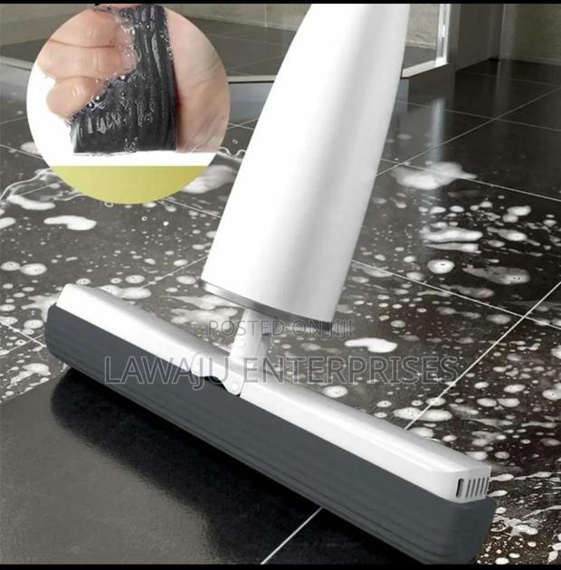 Handsfree Squeezing Mop