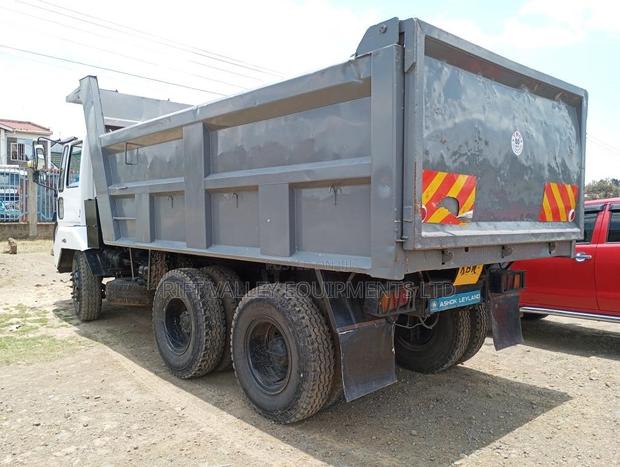 Ashok Leyland 2516 Tipper in Excellent Condition - thumbnail 11