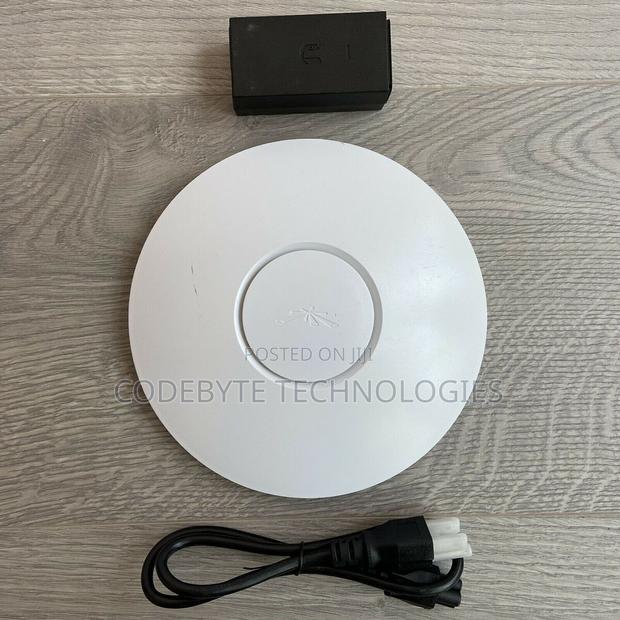 UAP-AC-LR^Ubiquiti Long Range Access Point UAP-AC-LR - thumbnail 2