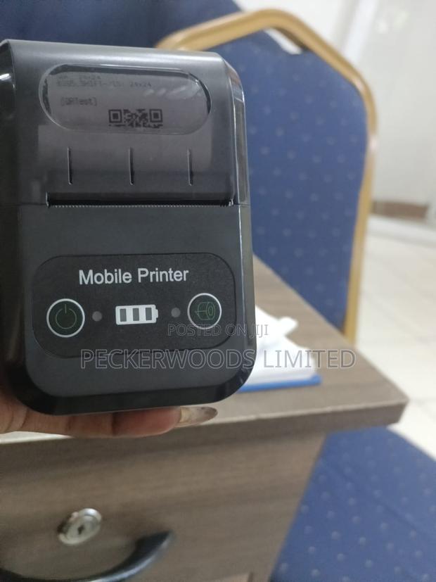Good Quality Sleek Designed Handheld 58mm Bluetooth Printer.