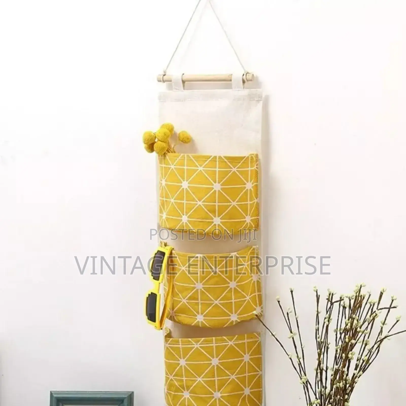 Wall Mounted Storage Bag With 3 Pockets