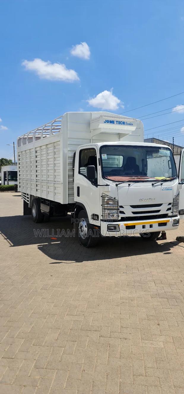 Isuzu NQR 2024 White - thumbnail 2