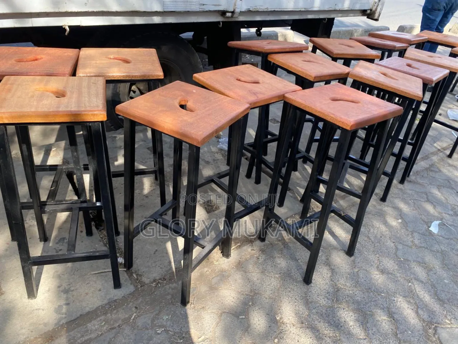 Llaboratory Stools