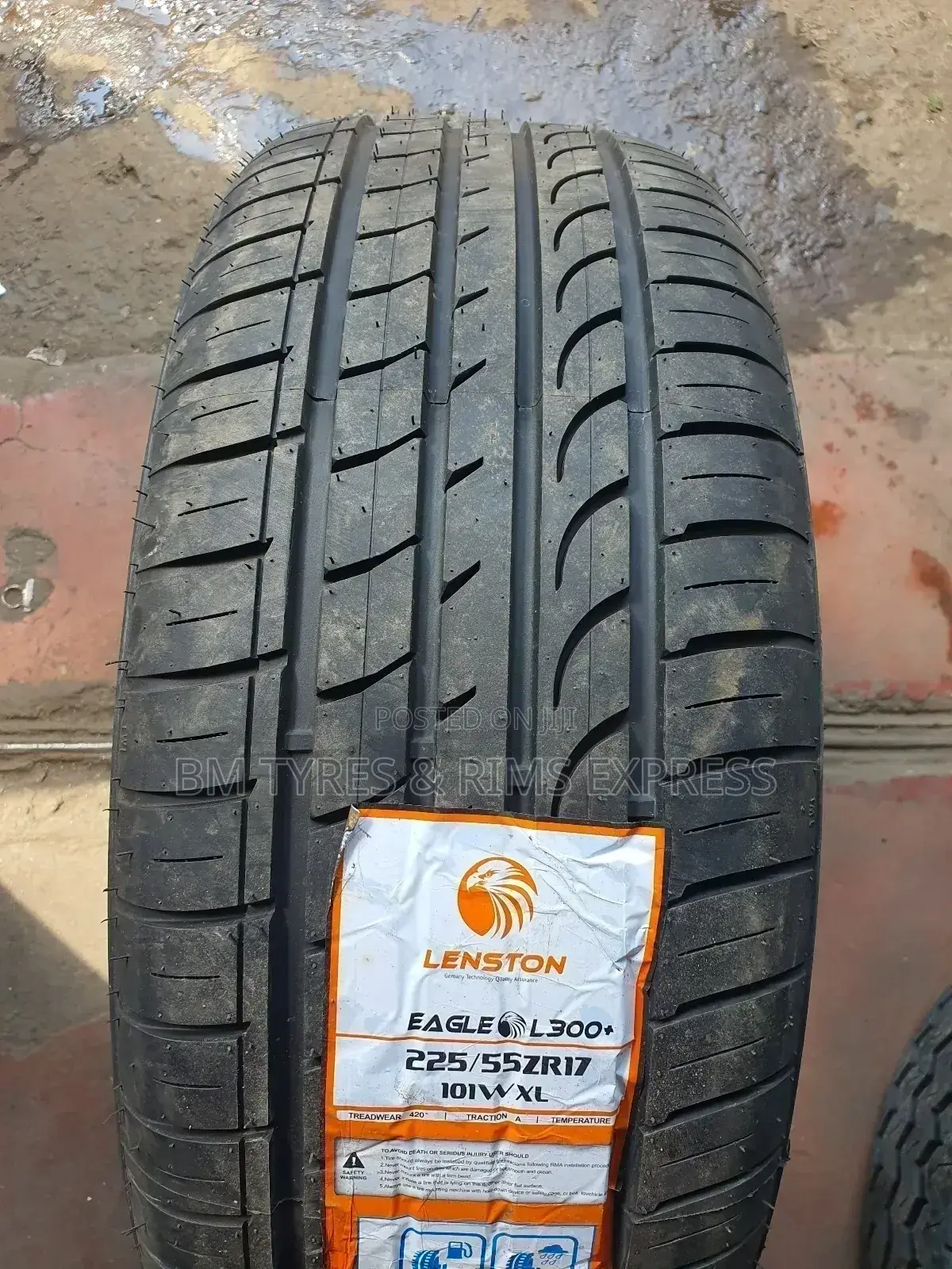 225 /55 R17 Lenstone