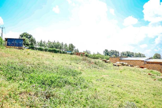 Prime Commercial Plot Touching Tarmac for Sale in Ondiri - thumbnail 2