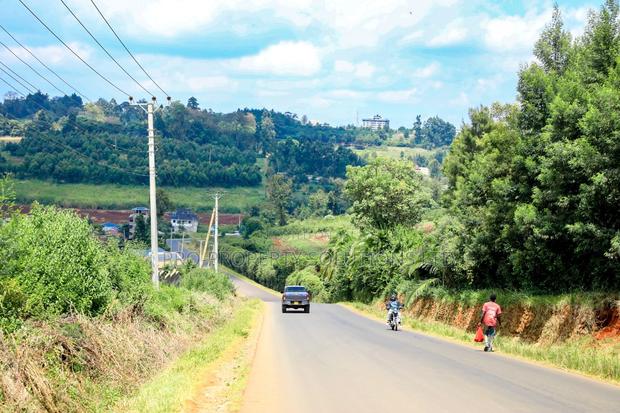 Prime Commercial Plot Touching Tarmac for Sale in Ondiri - thumbnail 5